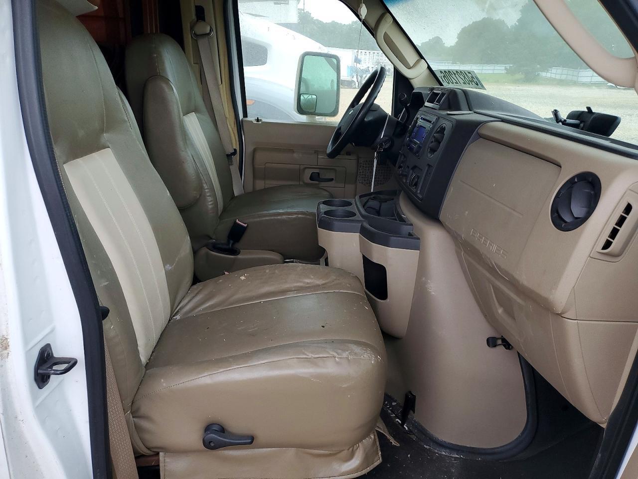 2010 Coachmen Recreational Vehicle (RV)
