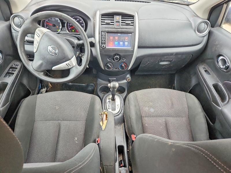 2018 Nissan Versa sv