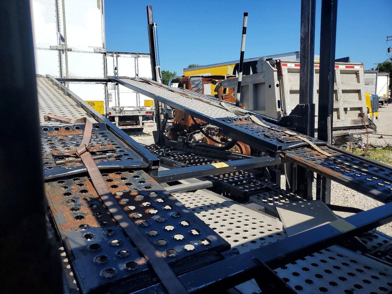 2014 Volvo VAH Car Hauler Truck