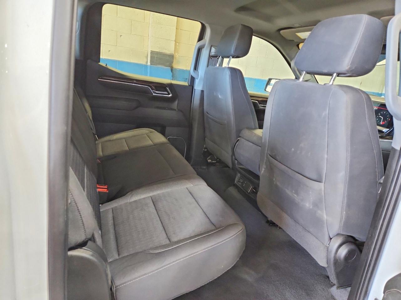 2023 GMC Sierra K1500 SLE