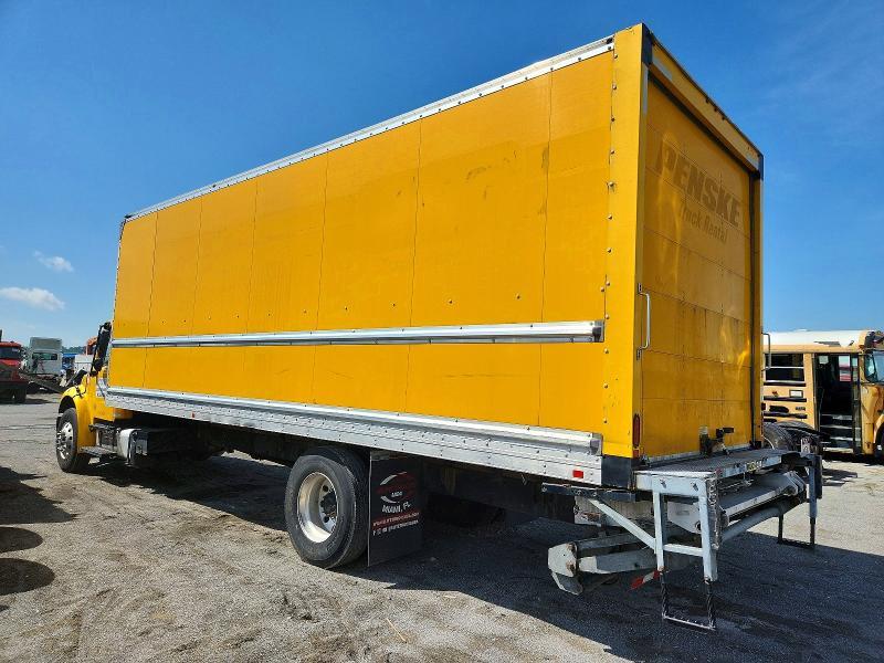 2018 Freightliner Business Class M2 box Truck