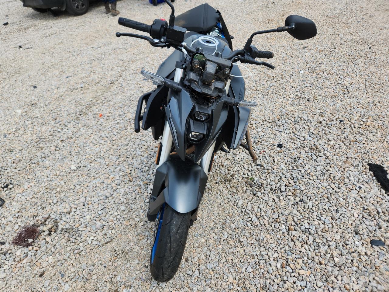 2024 Suzuki GSX800 R