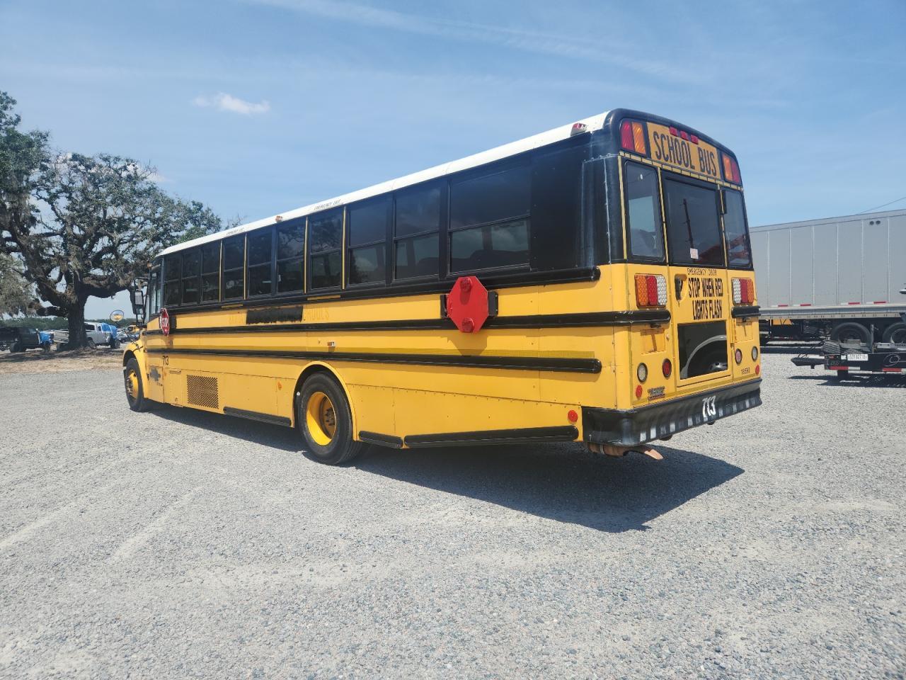 2009 Freigliner 2009 Freightliner B2 Bus Chassis School Bus