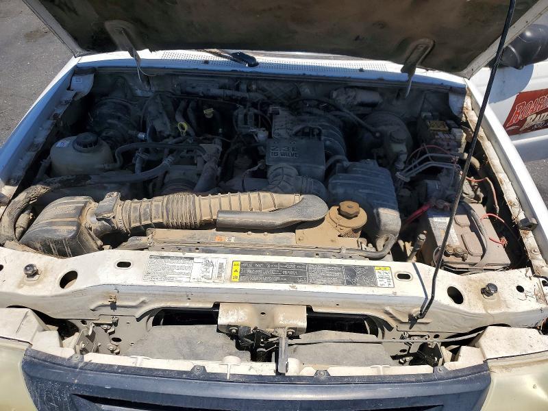 2002 Mazda B2300