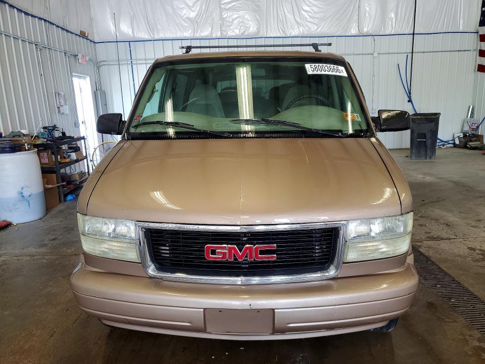 2004 GMC Safari XT