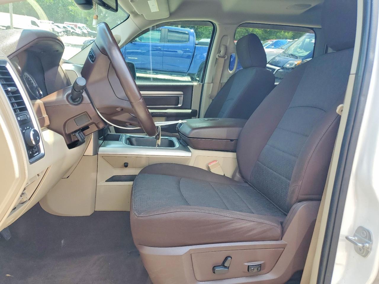 2016 Dodge RAM 1500 SLT