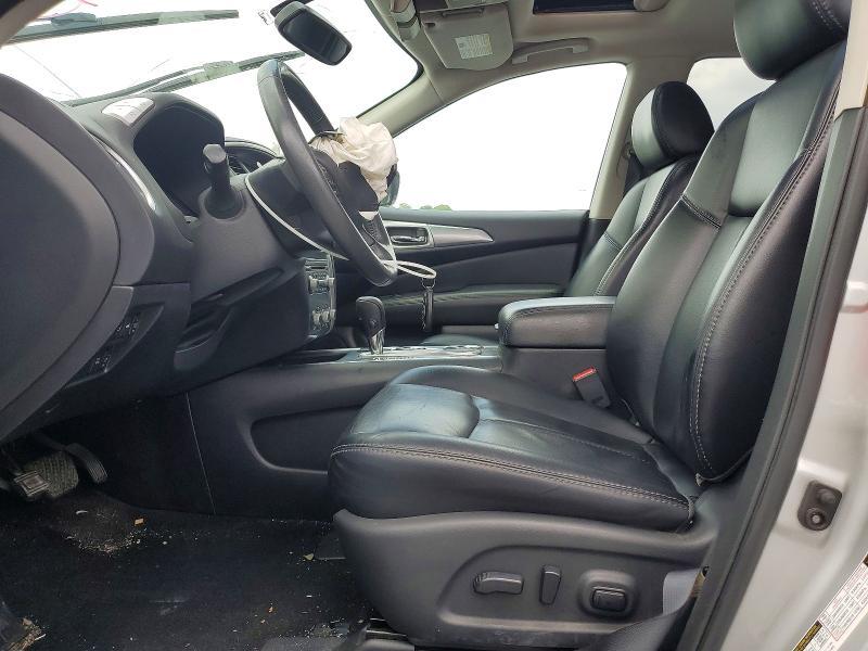 2017 Nissan Pathfinder sl