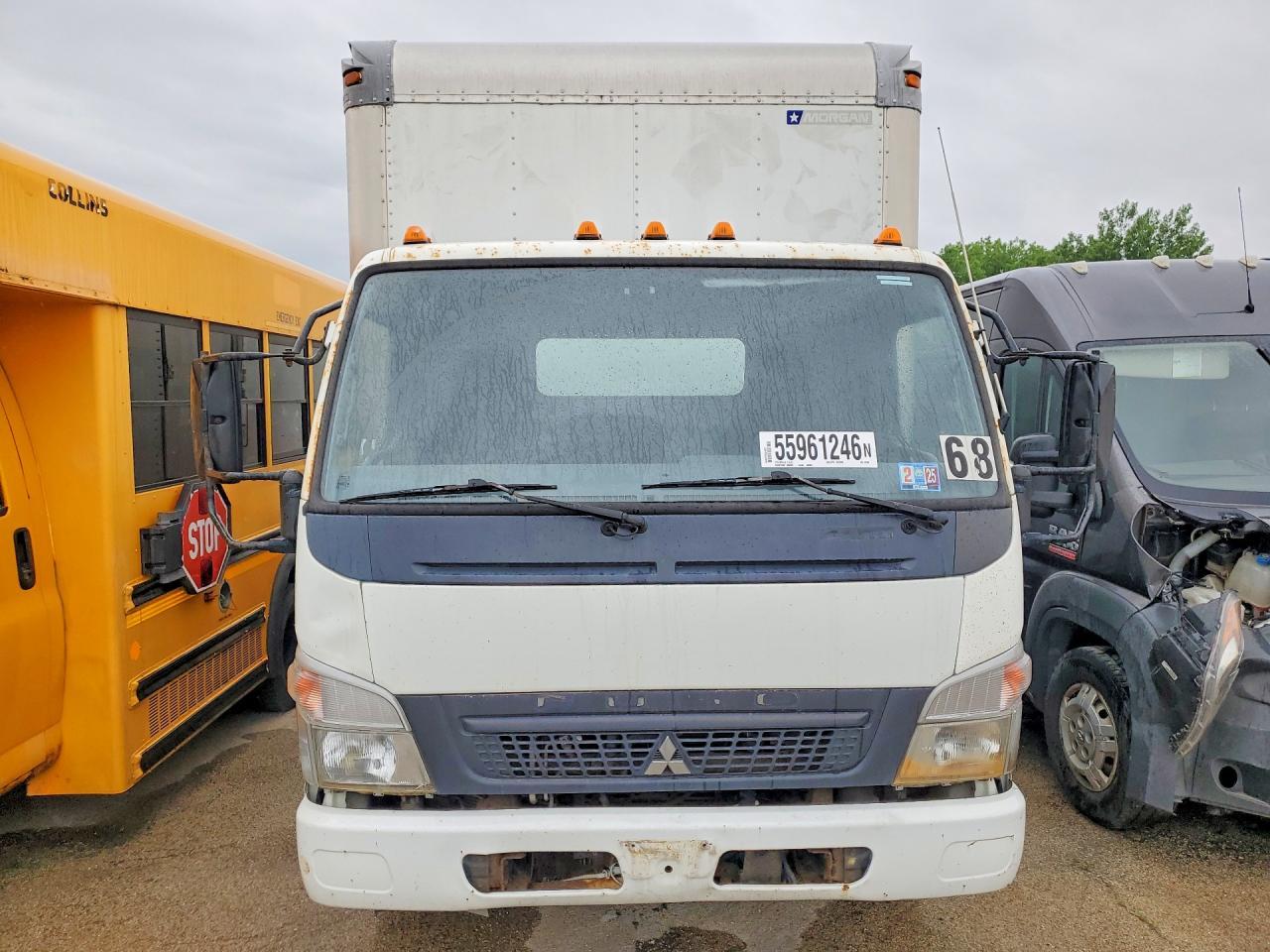 2008 Mitsubishi Fuso FE83D BOX Truck