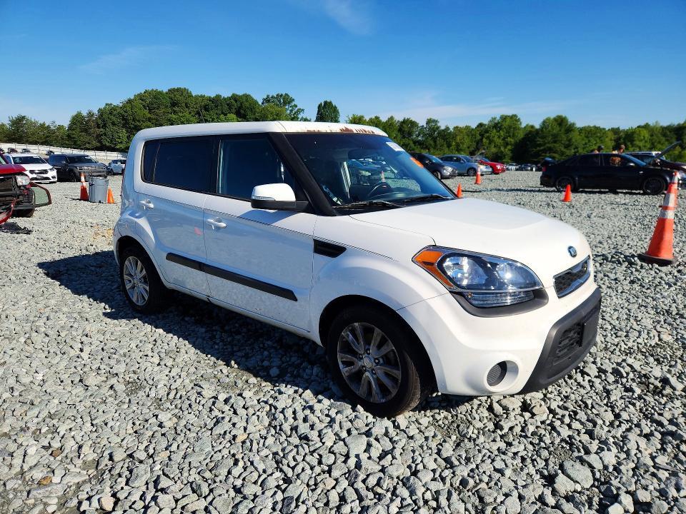 2013 KIA Soul +