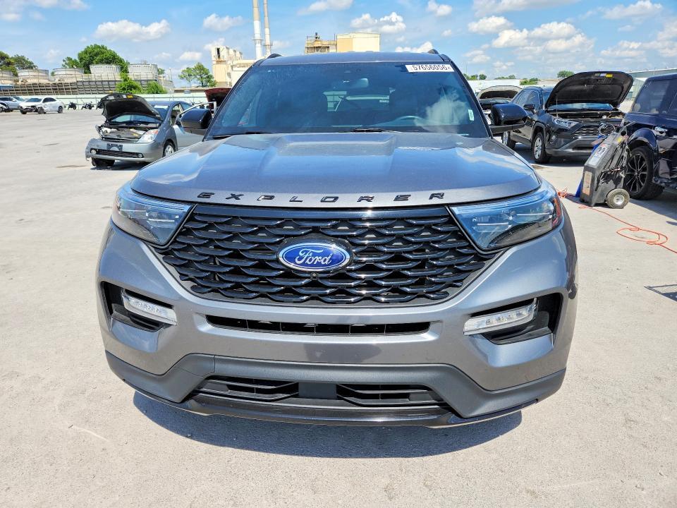 2024 Ford Explorer St-line