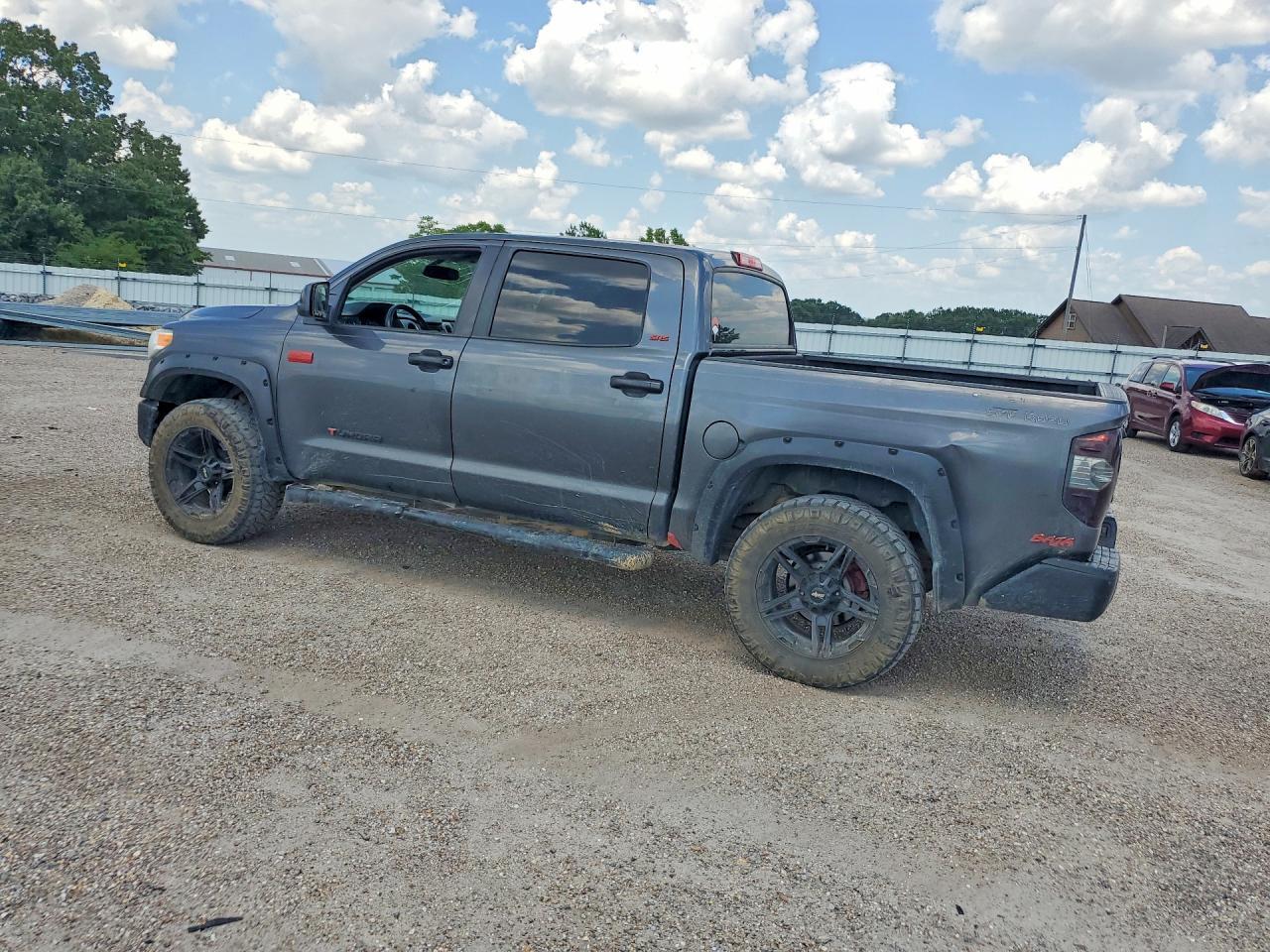 2016 Toyota Tundra Crewmax SR5