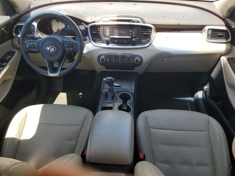 2016 KIA Sorento lx V6
