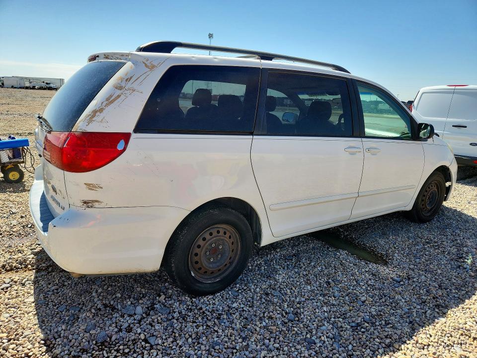 2007 Toyota Sienna le 8-passenger