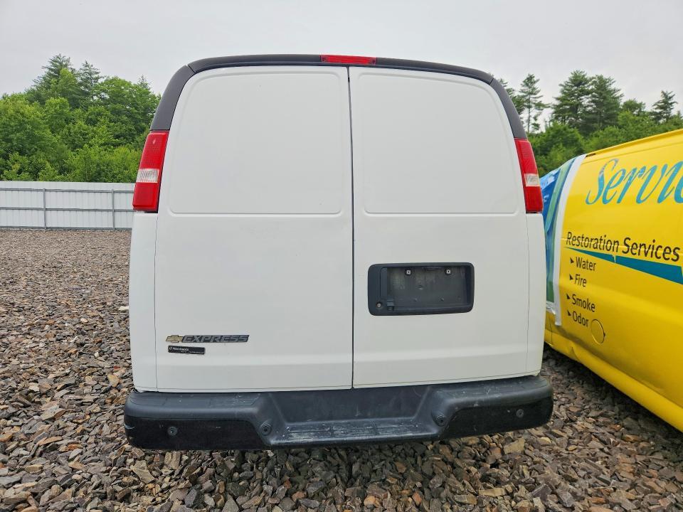 2022 Chevrolet Express G2500 4LT