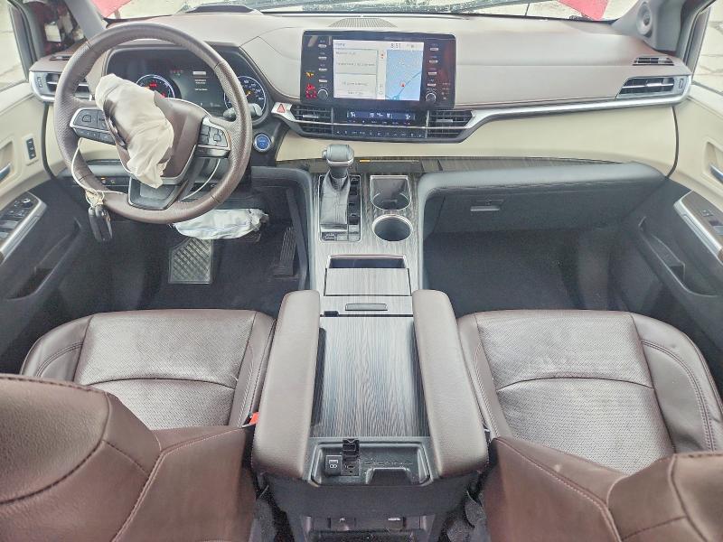 2021 Toyota Sienna Platinum 7-passenger