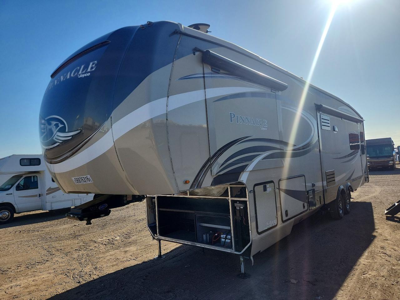 2018 Jayco Pinnacle Camper