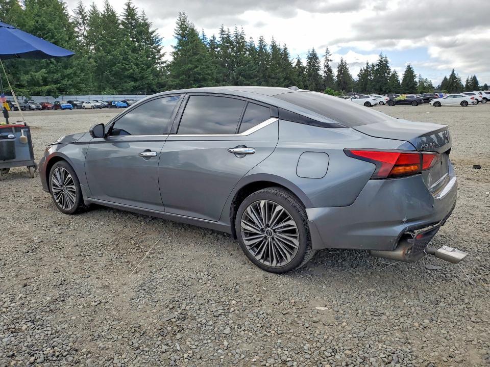 2023 Nissan Altima sl