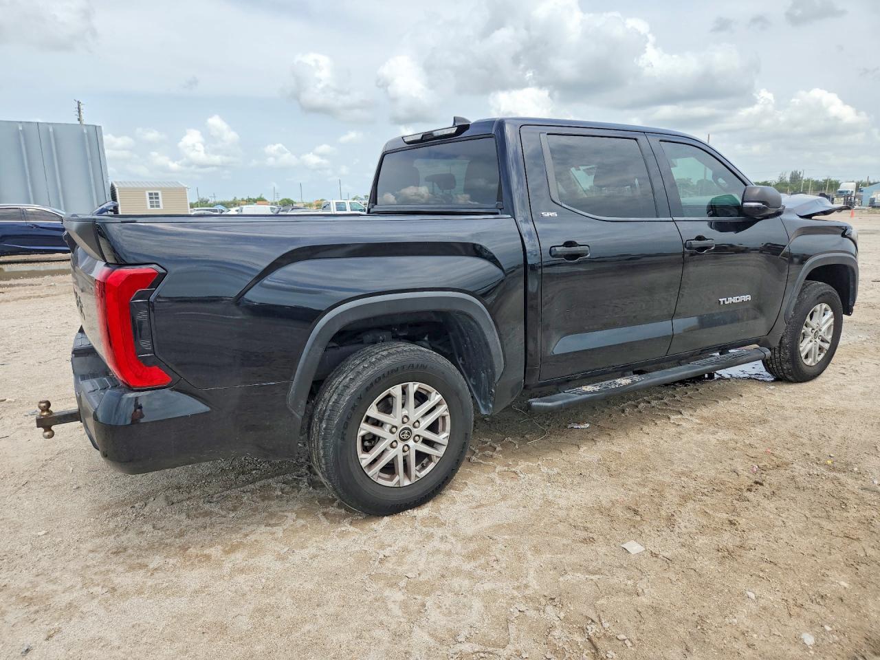 2022 Toyota Tundra SR5