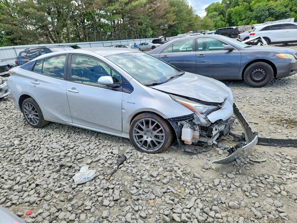 2016 Toyota Prius Three Touring