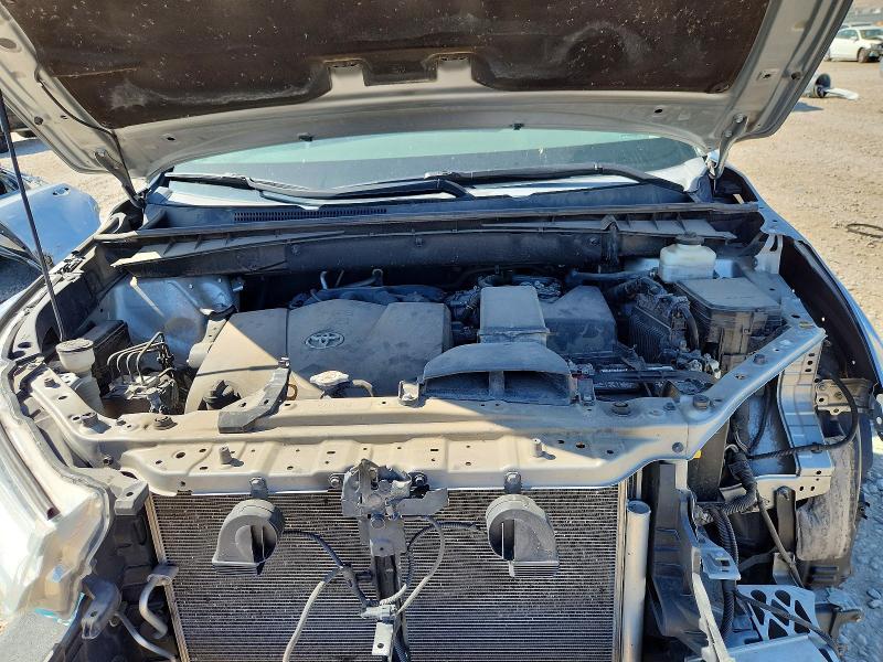 2018 Toyota Highlander le Plus