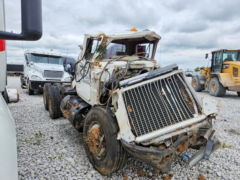 1980 Mack Semi Truck