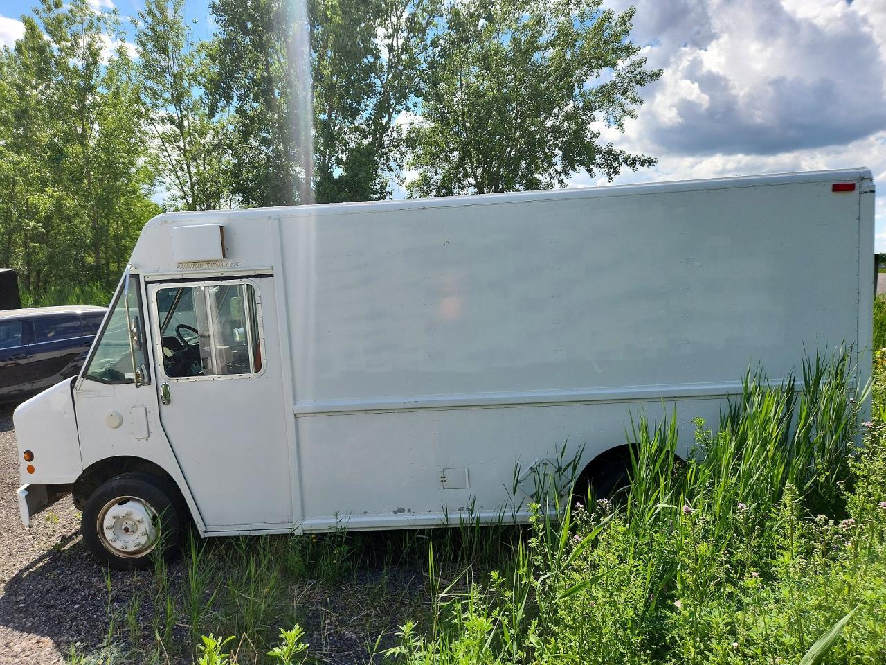 2006 Freightliner Chassis M Line WALK-IN Van