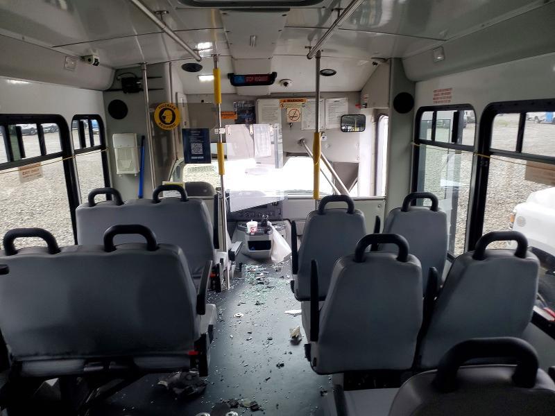 2019 Ford Econoline E450 Super Duty Cutaway Van