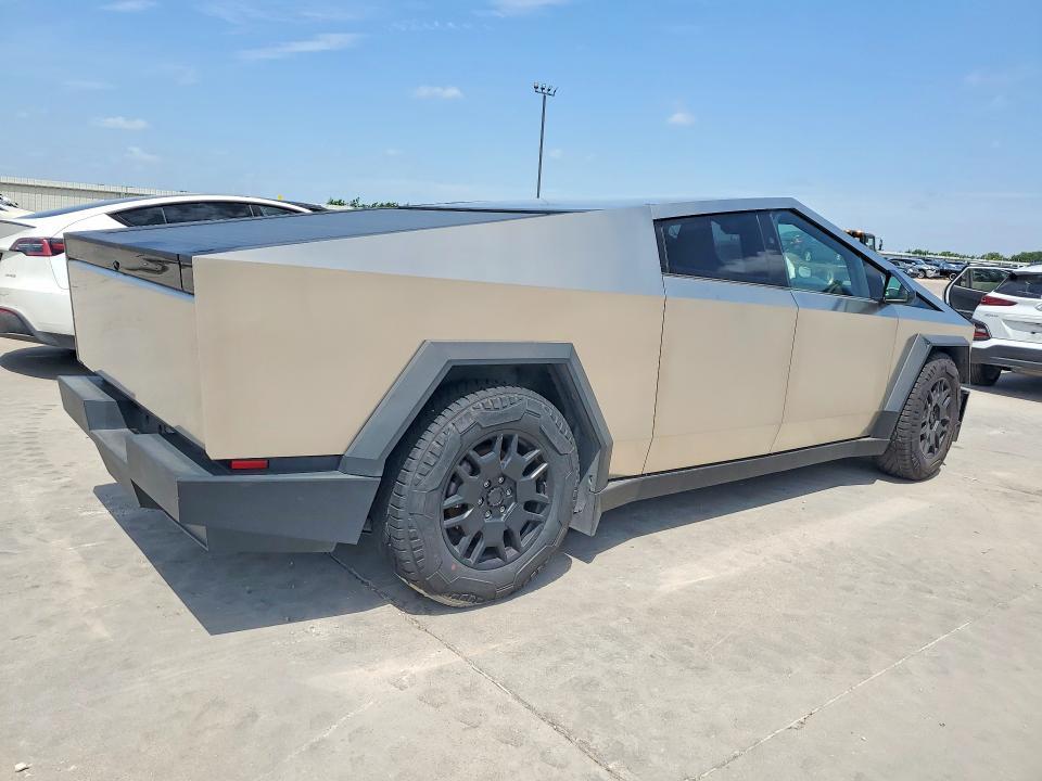 2025 Tesla Cybertruck