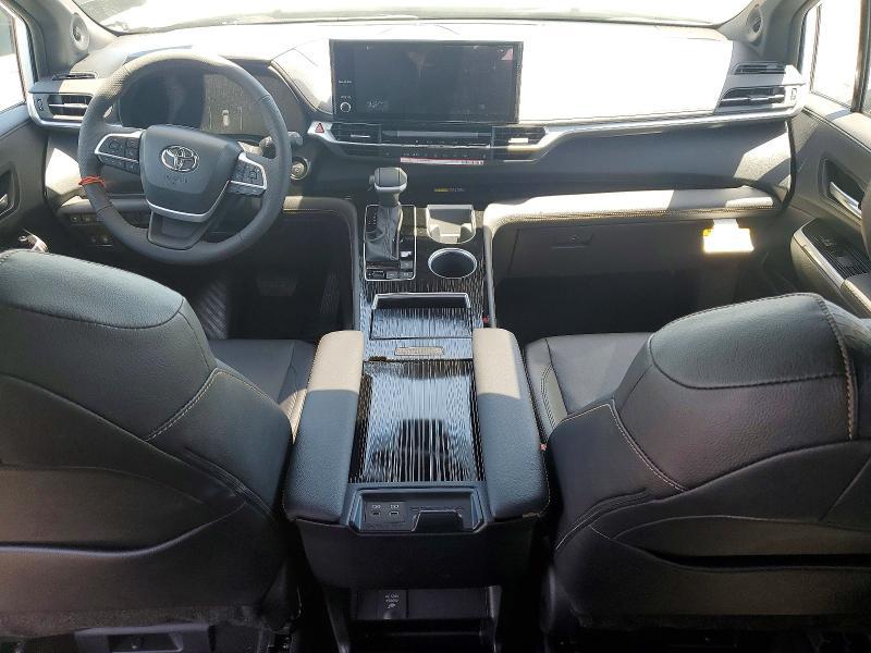 2026 Toyota Sienna Woodland Edition