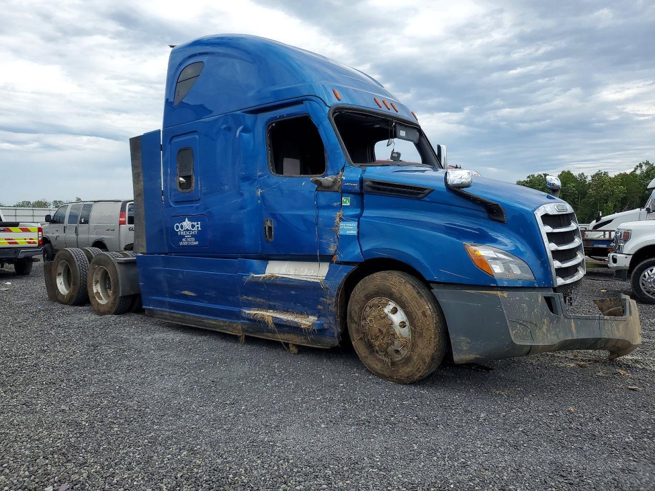 2021 Freightliner Cascadia 126