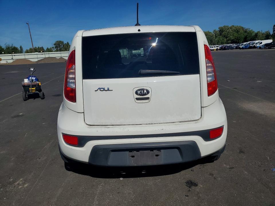2013 KIA Soul Base