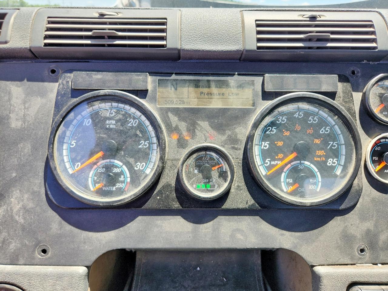2018 Freightliner Cascadia 1-Semi Truck