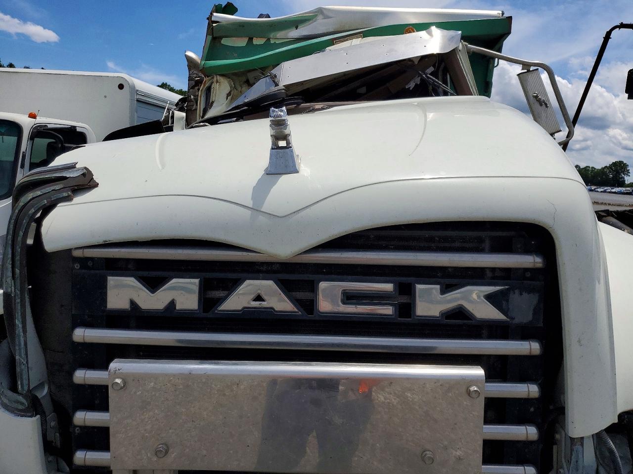 2017 Mack GU713 Dump Truck