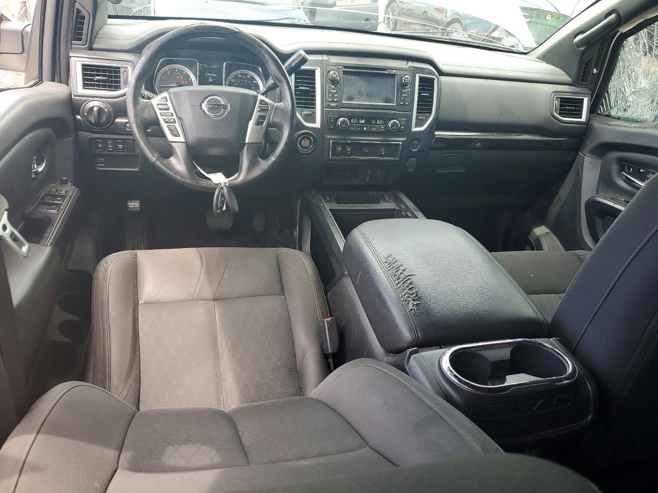 2018 Nissan Titan SV