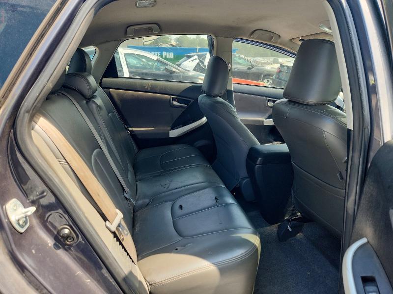 2013 Toyota Prius two