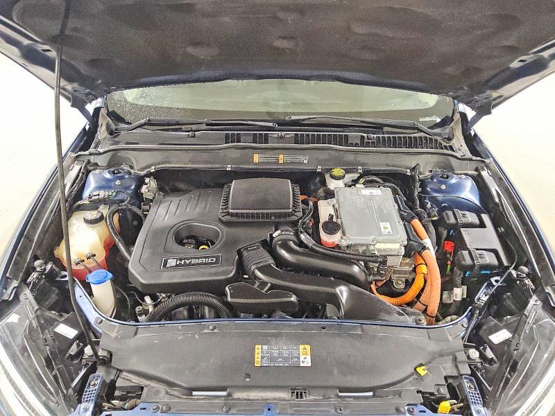 2018 Ford Fusion Titanium/platinum hev