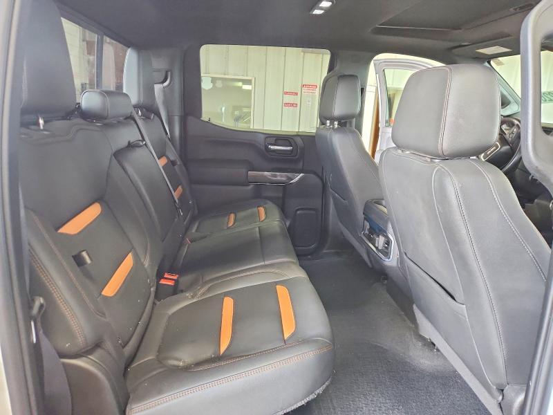 2022 GMC Sierra Limited K1500 AT4