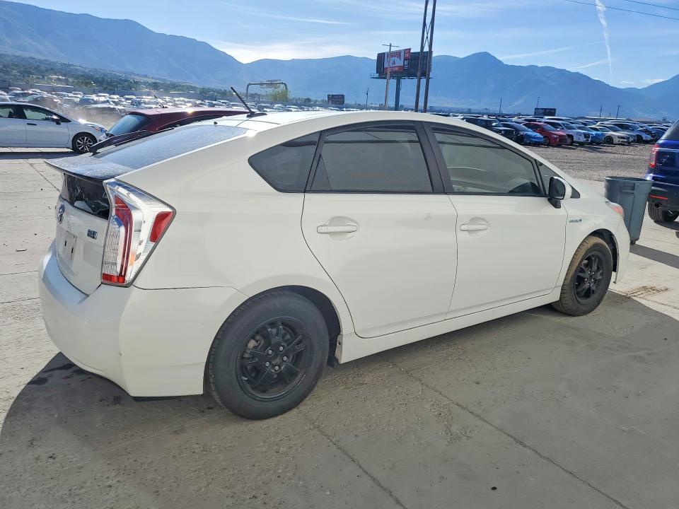 2015 Toyota Prius Three