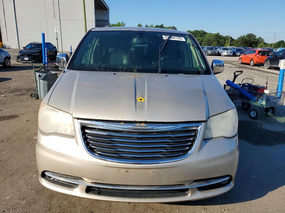 2013 Chrysler Town & Country Touring l