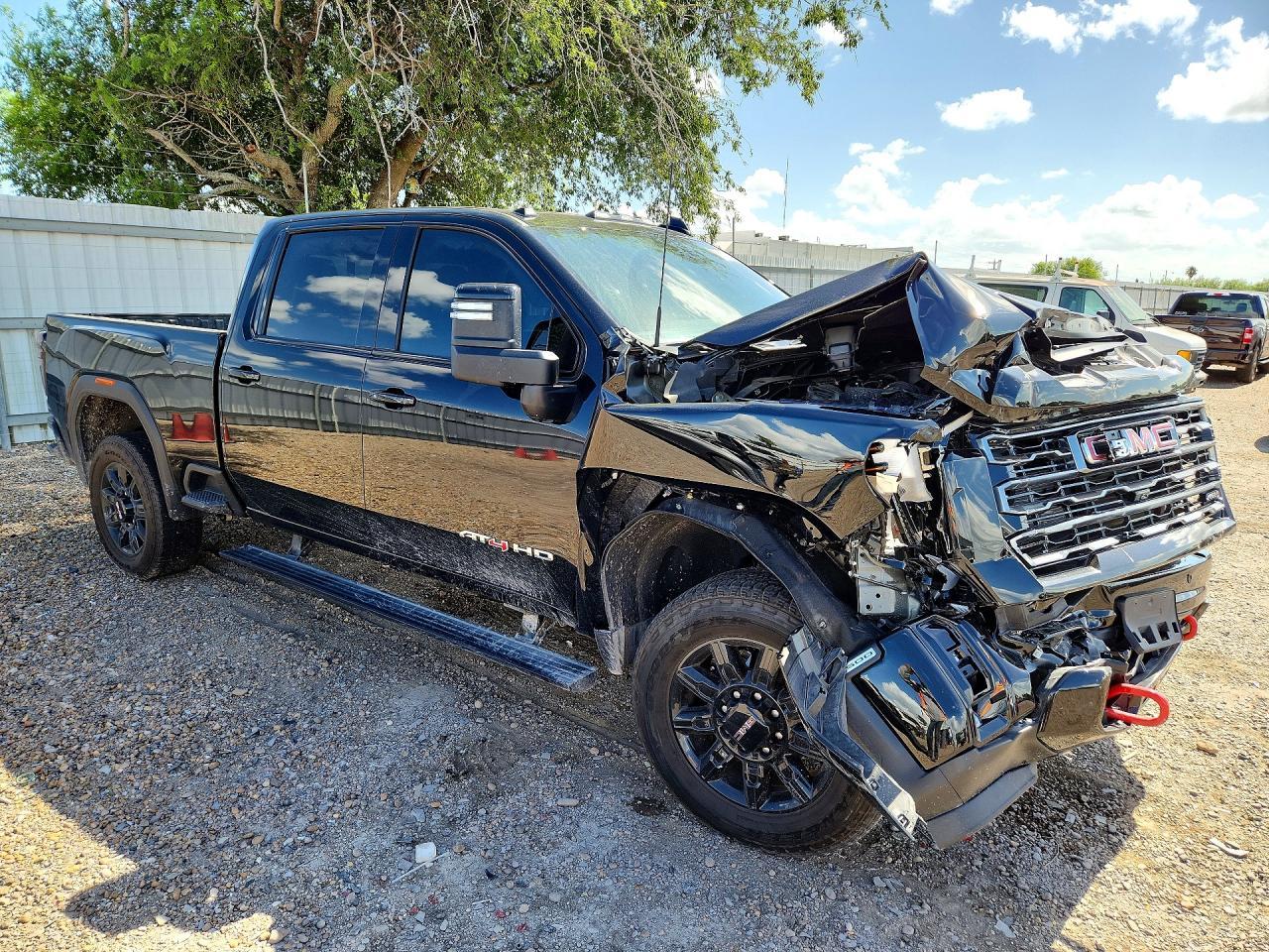 2026 GMC Sierra K2500 AT4
