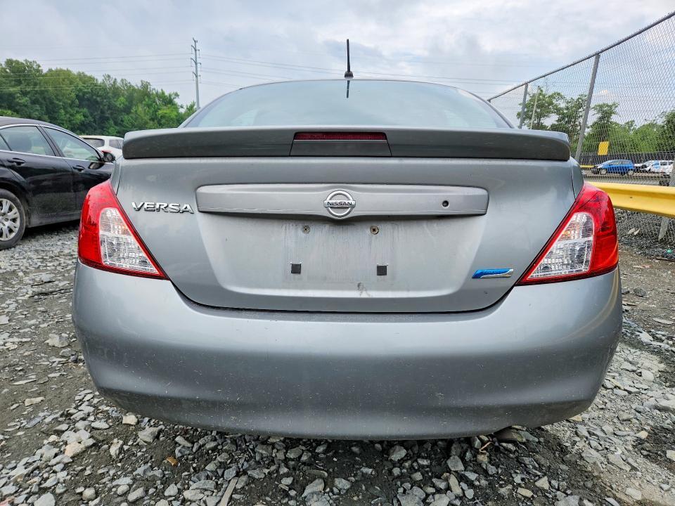 2014 Nissan Versa 1.6 s