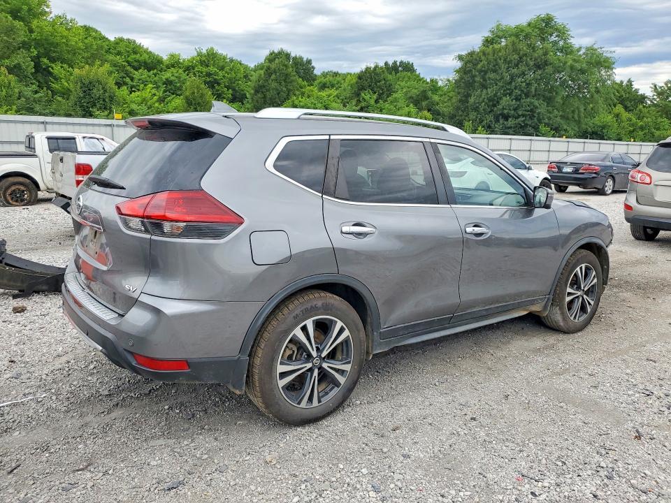 2020 Nissan Rogue sv