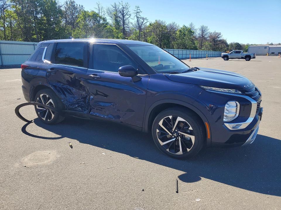 2022 Mitsubishi Outlander se