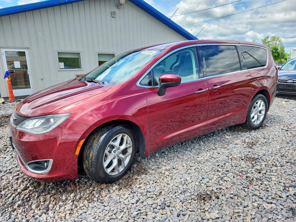 2017 Chrysler Pacifica Touring l