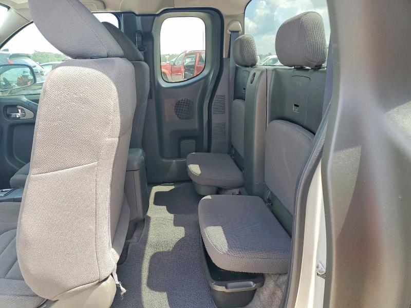 2017 Nissan Frontier s
