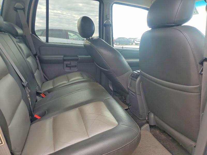 2004 Ford Explorer Sport Trac