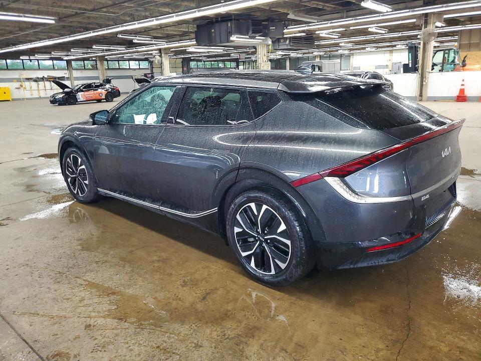 2023 KIA EV6 Wind