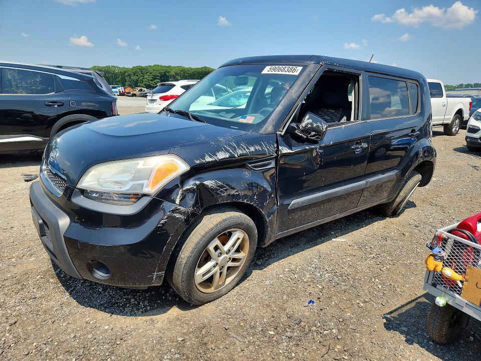 2011 KIA Soul +