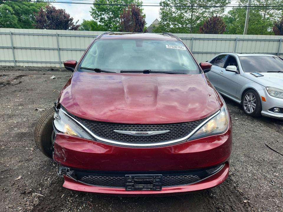 2021 Chrysler Voyager lxi
