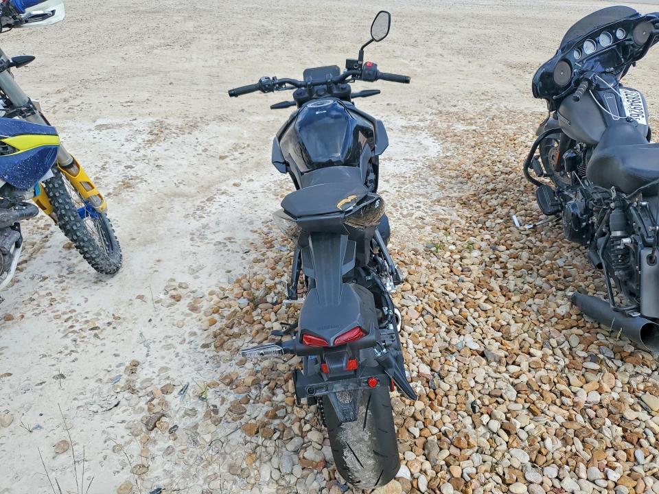 2026 Suzuki GSX800 R